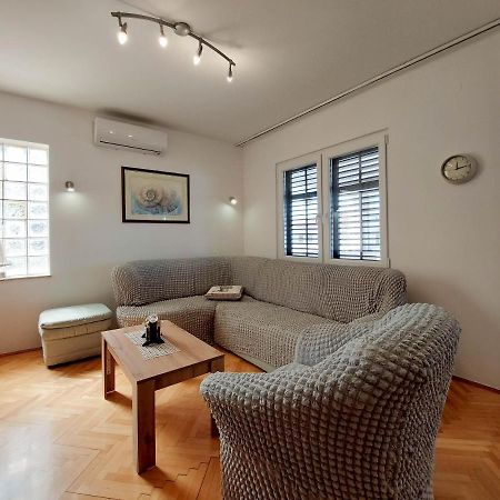 Apartment Neda Punat Esterno foto